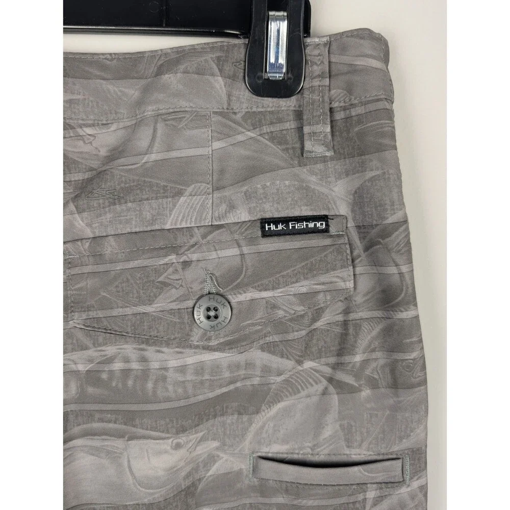 Huk Performance Fishing Shorts Men's 28 Gray Graphic Fish Print Hybrid Board - Picture 7 of 14